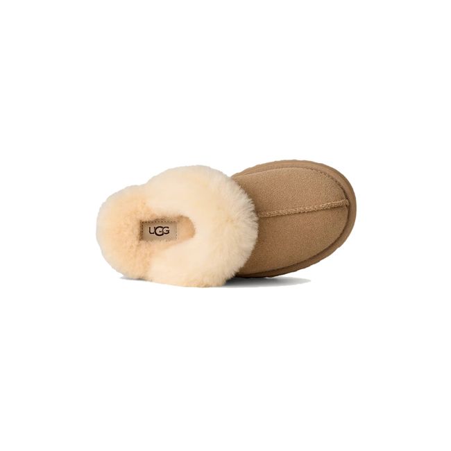 Birds eye view of UGG Kids' Disquette Slipper in sand beige