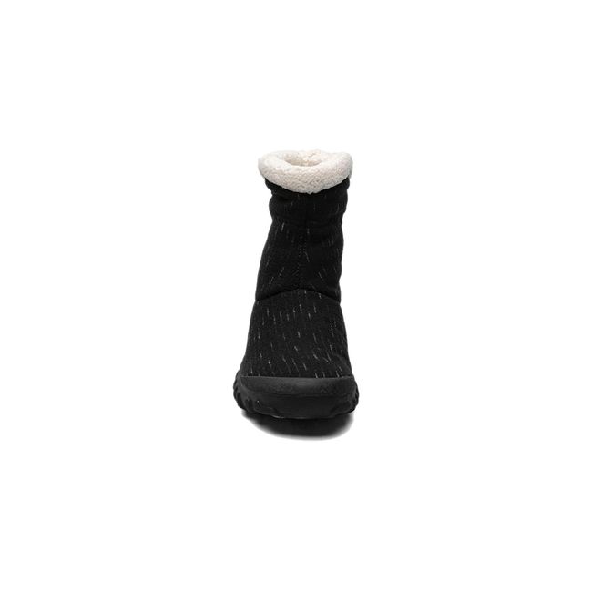 Front of slip on Bogs Women&
