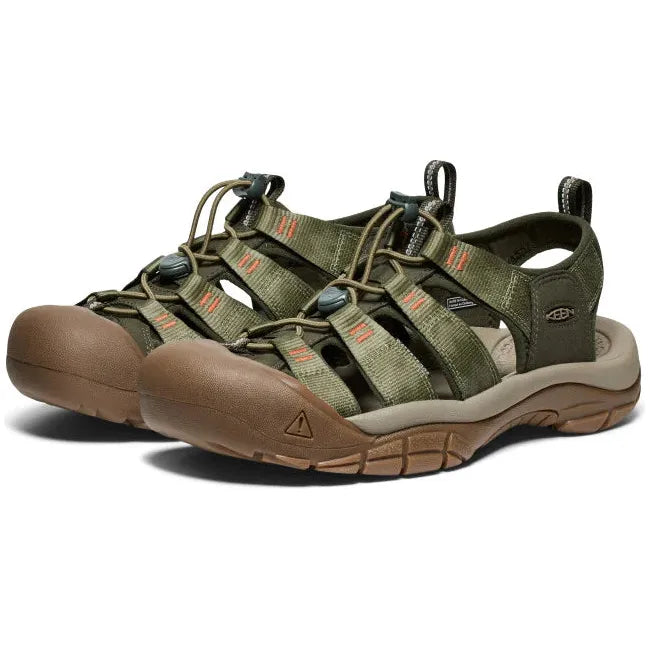 Pair of Men&#39;s Keen Newport H2 closed toe Sandals in green Winter Moss Chevron