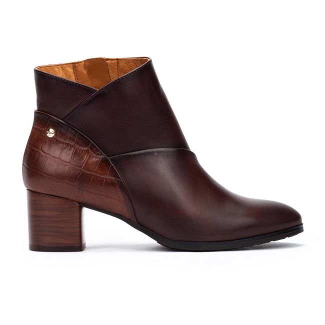 Lateral side of Women's Pikolinos Calafat Ankle Boot in Caoba mahogany brown leather