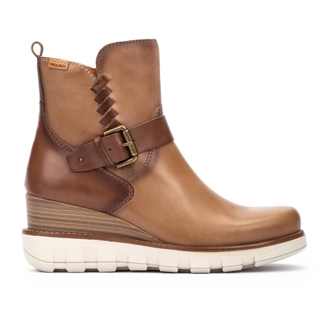 Lateral side of Women's Pikolinos Sanlucar Wedge Ankle Boot in Castor tan leather