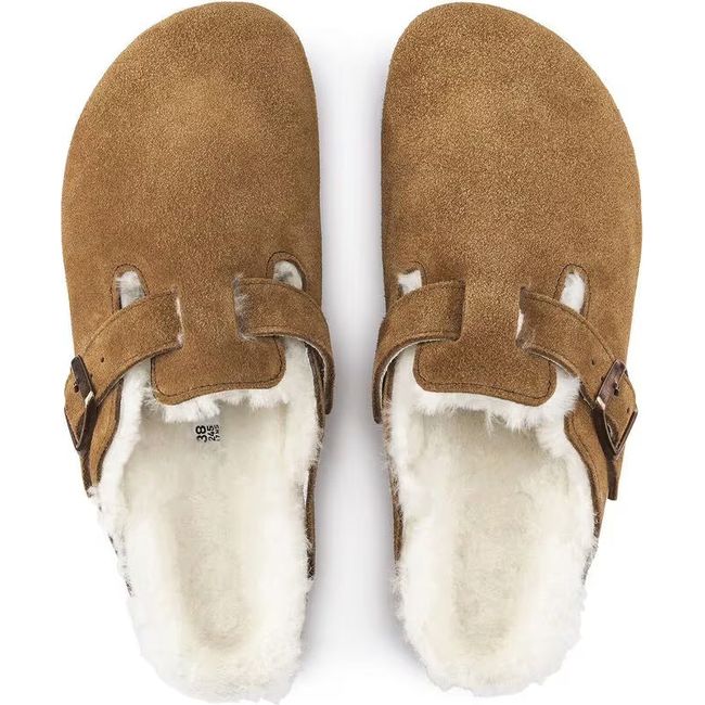 Top down view of Birkenstock Unisex Boston Shearling Clogs in Mink suede