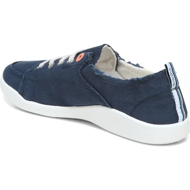 Back three-quarter view of Vionic Women&