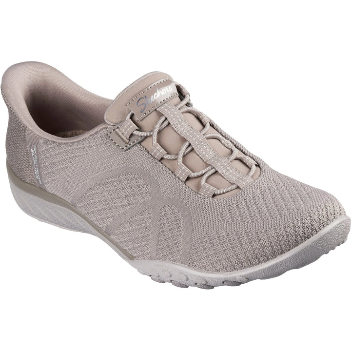 Three-quarter view of Skechers Women&