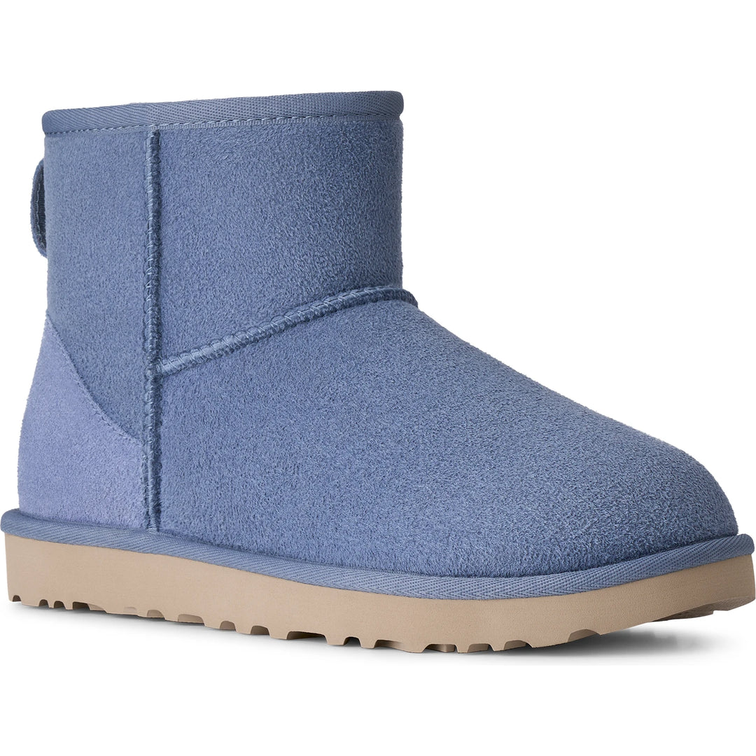 Front of UGG Women&