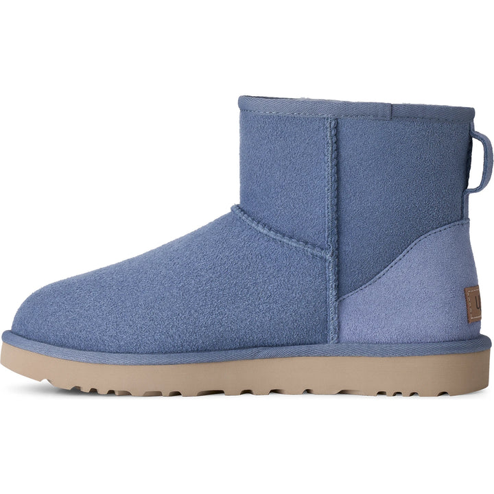 Medial side of UGG Women&