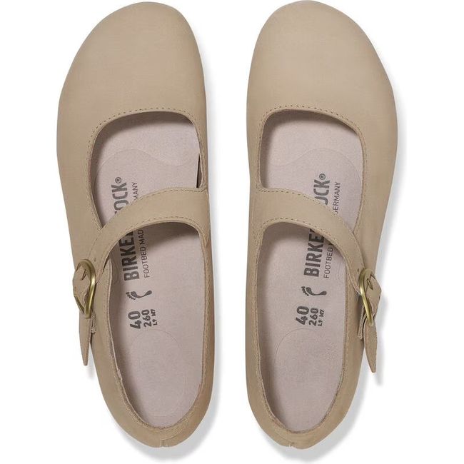 Top down view of Birkenstock Women&#39;s Tracy Nubuck Mary Jane Shoes in sandcastle beige