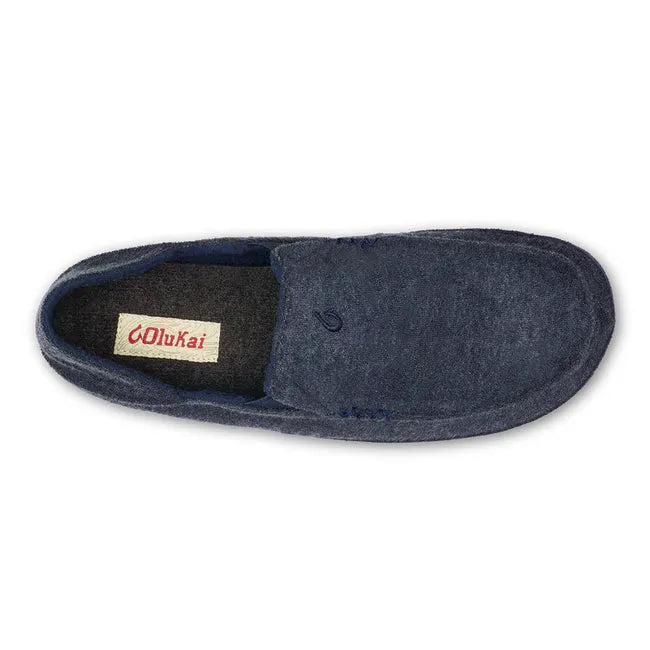 Top down view of a Men's Mood Indigo Olukai Moloa Hulu Slipper