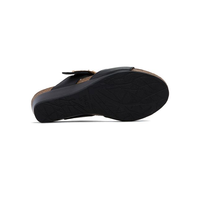 Sole of Naot Women&