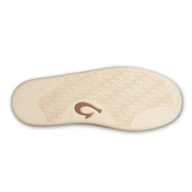 Sole of Men's Olukai Punini Shoe in Vapor gray and Trench Blue with a white sole