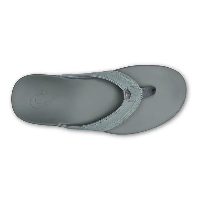 Top down view of the Cooler Gray Men's Olukai Maha Flip Flop Recovery Sandal