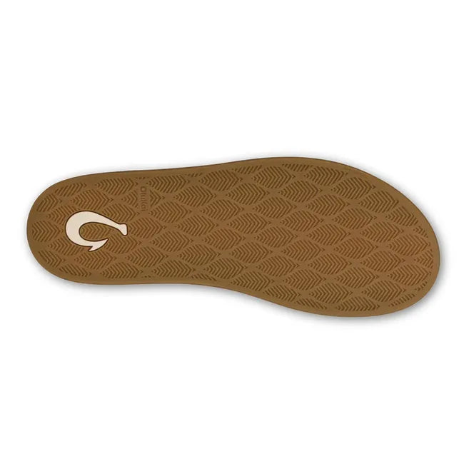 Sole of Men&#39;s Olukai Hamani Hulu Slipper with a tan gum bottom color