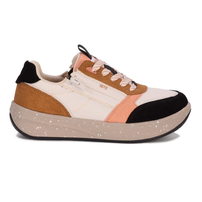Lateral side of Drew Women&