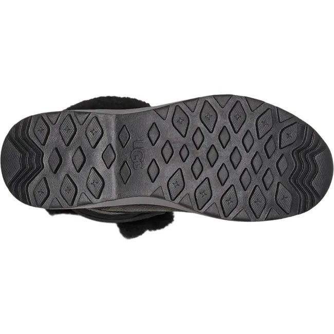 Sole of Women's Ugg Adirondack Boot III Waterproof Black leather with black outsole