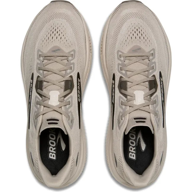 Top down view of Brooks Men&
