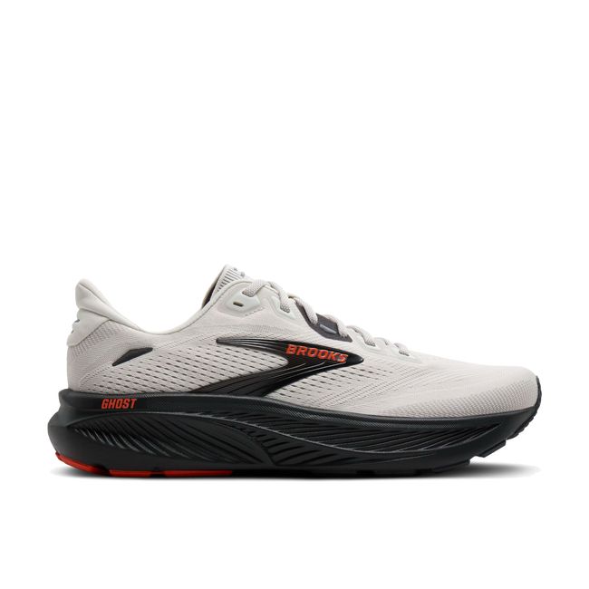 Lateral profile of Brooks Ghost 18 men&