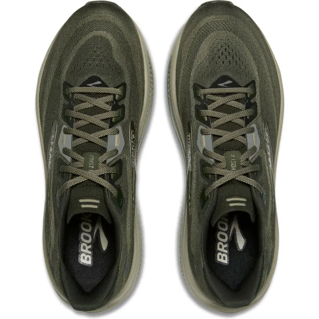Top down view of Brooks Men&