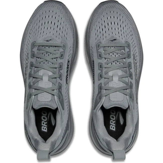 Top down view of Brooks Men&