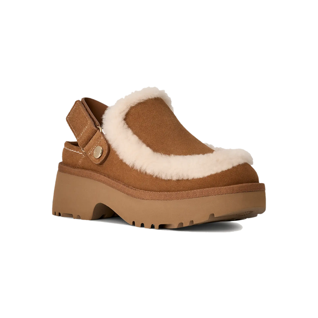 Front side of UGG Women's Esmee Clog in Chestnut Brown