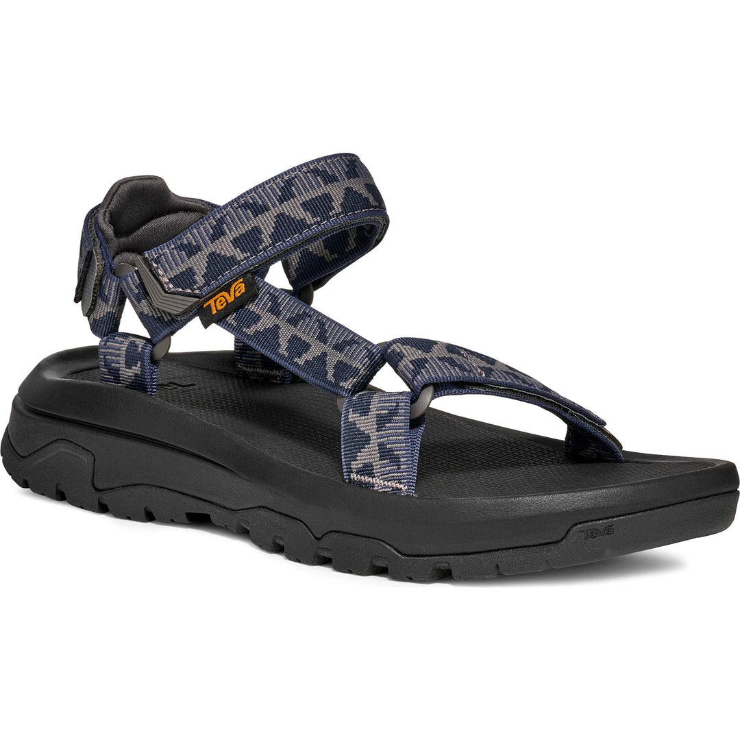 Front angle of Teva Men&