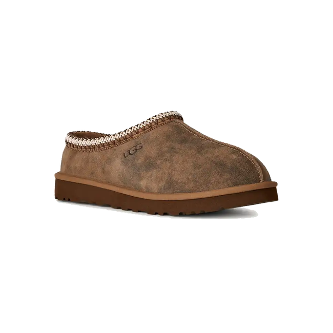 Angled side of UGG Men's Tasman Baxter Slipper in Chestnut brown