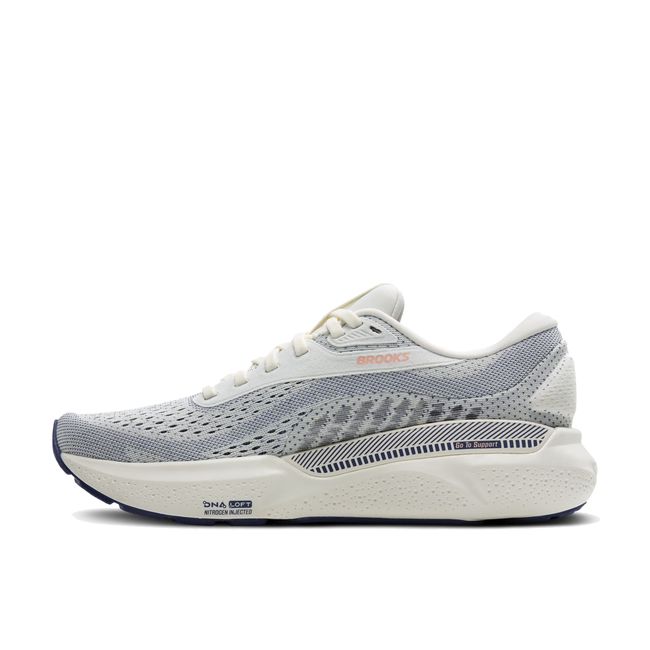Medial side of Brooks Women&