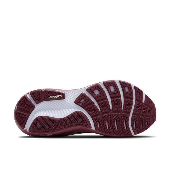 Sole of Brooks Women&