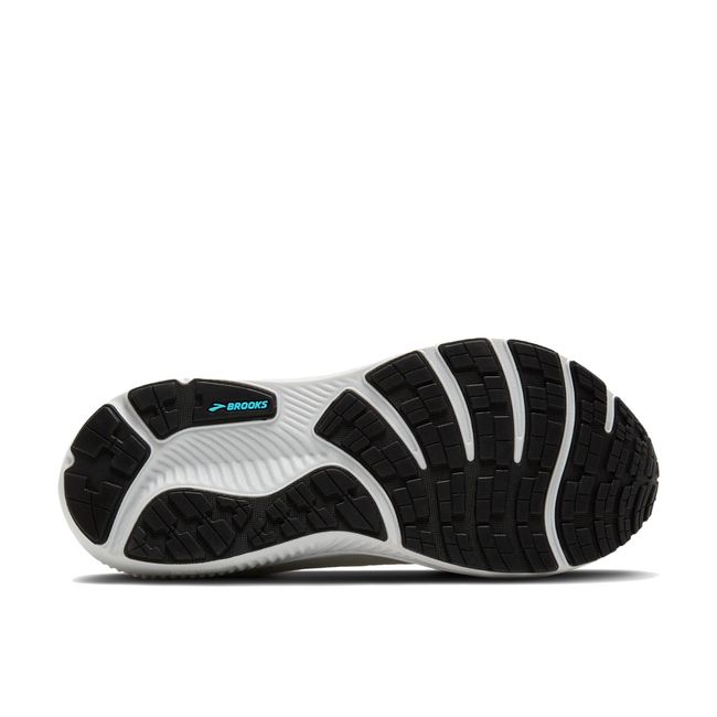 Sole of Brooks Ghost 17 GTX women's running shoe, with waterproof GORE-TEX® and cushioning.