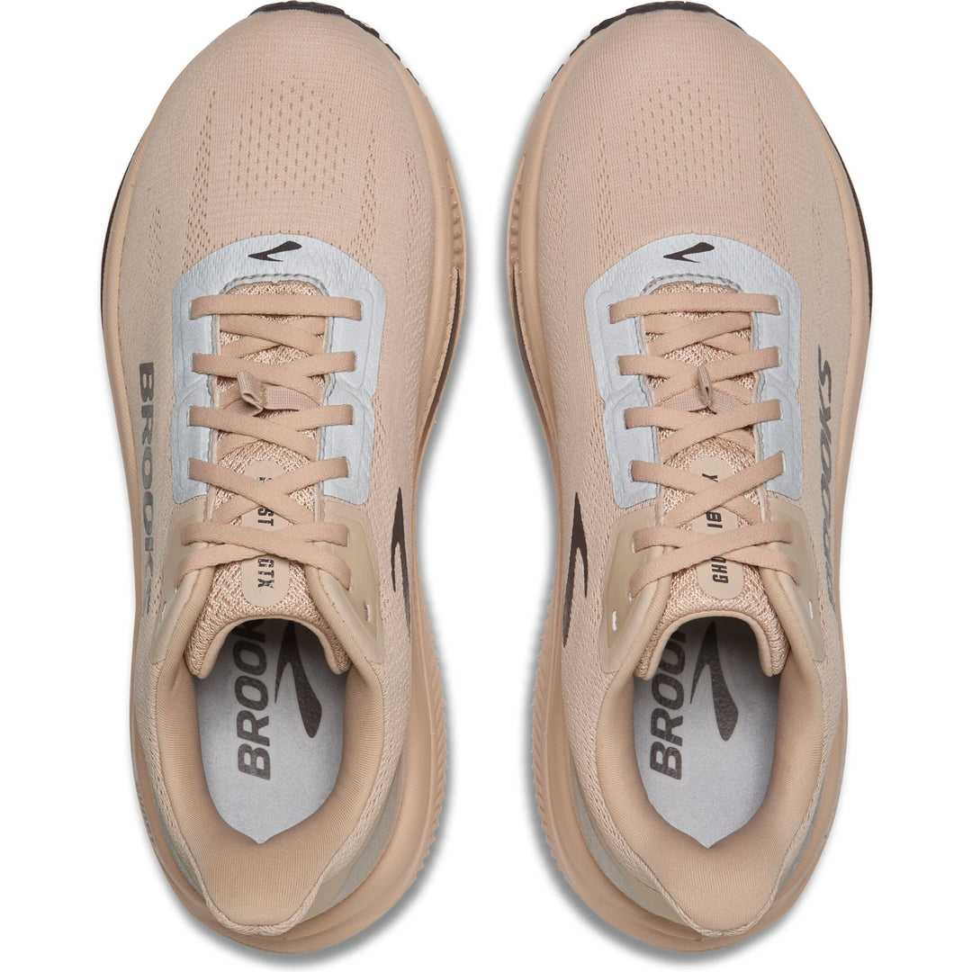 Top down view of Brooks Women&