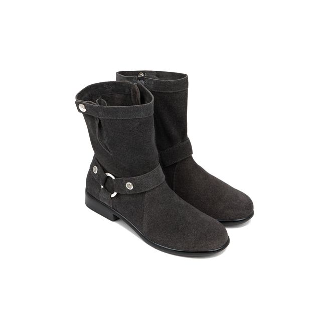 Pair of Naot Women&