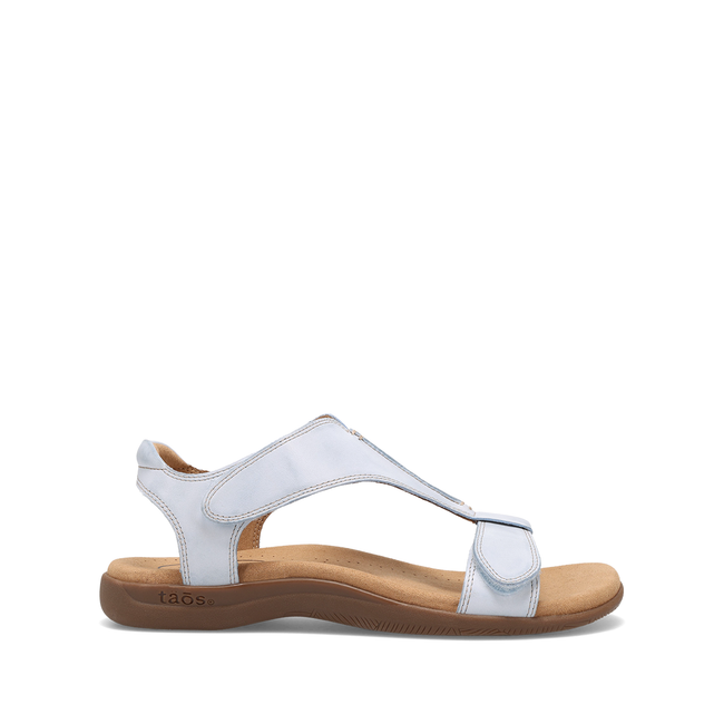 Lateral profile of the Taos The Show sandal in chambray blue
