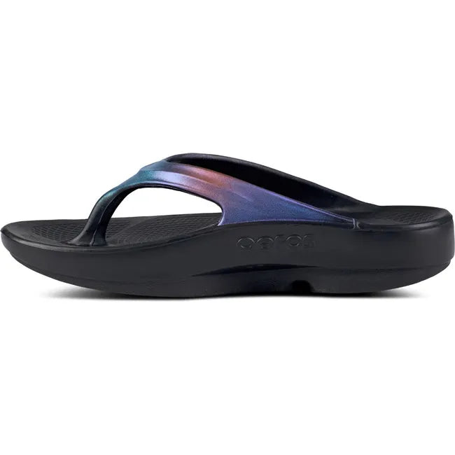 Medial side of Women's OOfos OOlala Luxe Sandal in Midnight Spectre Multicolor