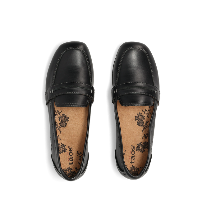 Top down view of the Taos Gabby pair showing the removable footbed