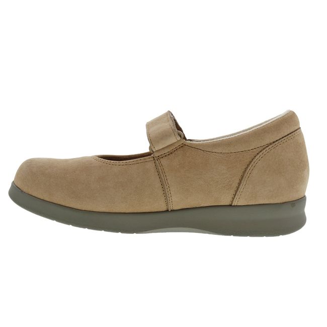 Medial side of Drew Women&