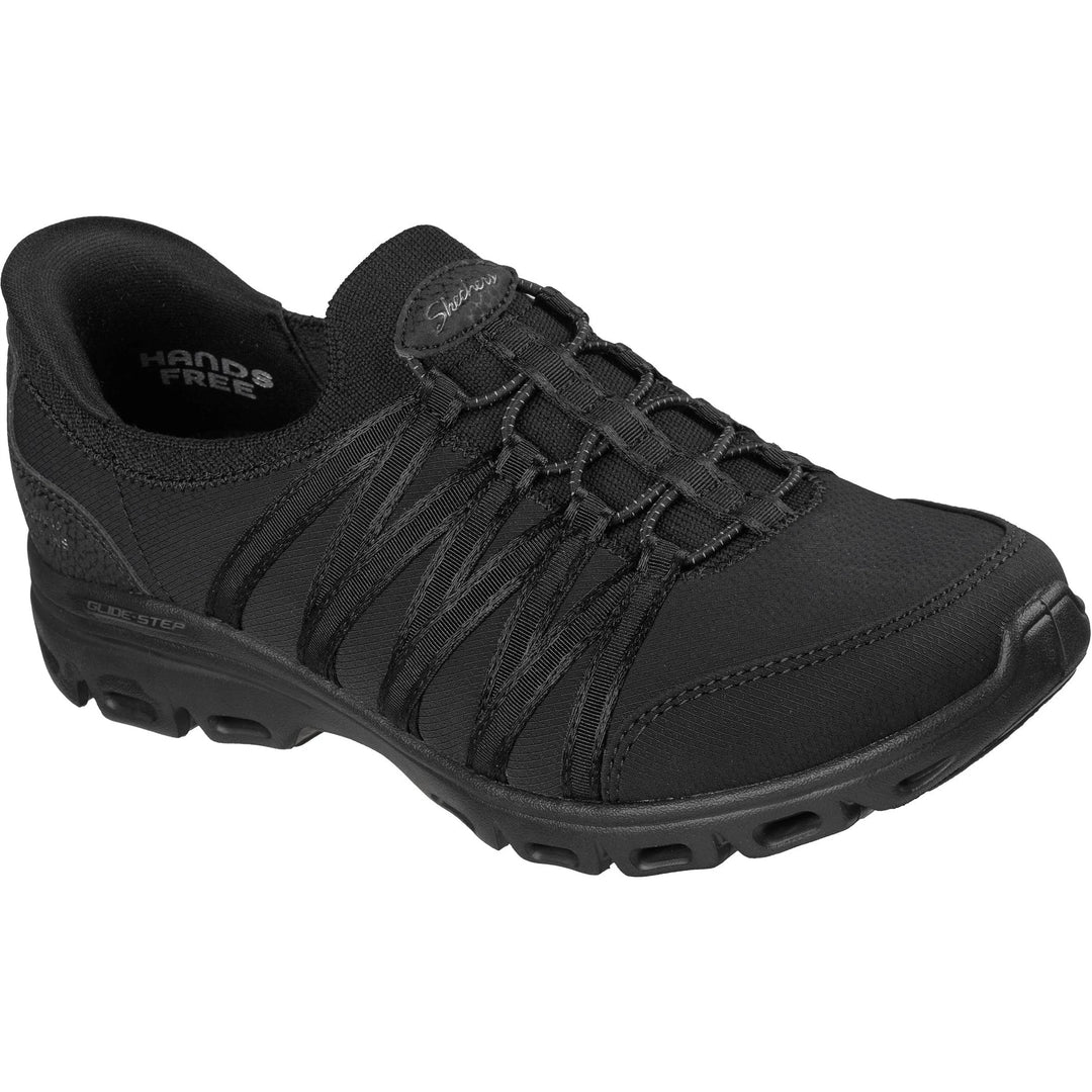 Three-quarter view of Skechers Women&