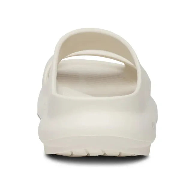 Heel of Women's OOfos OOyea Slide Sandal in Chalk off white