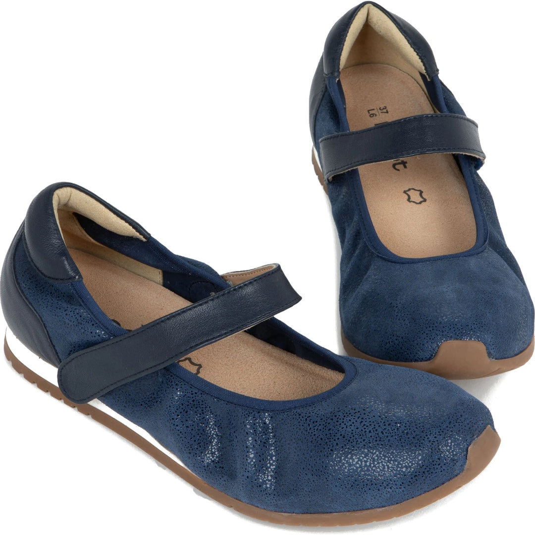 Pair of Naot Women&