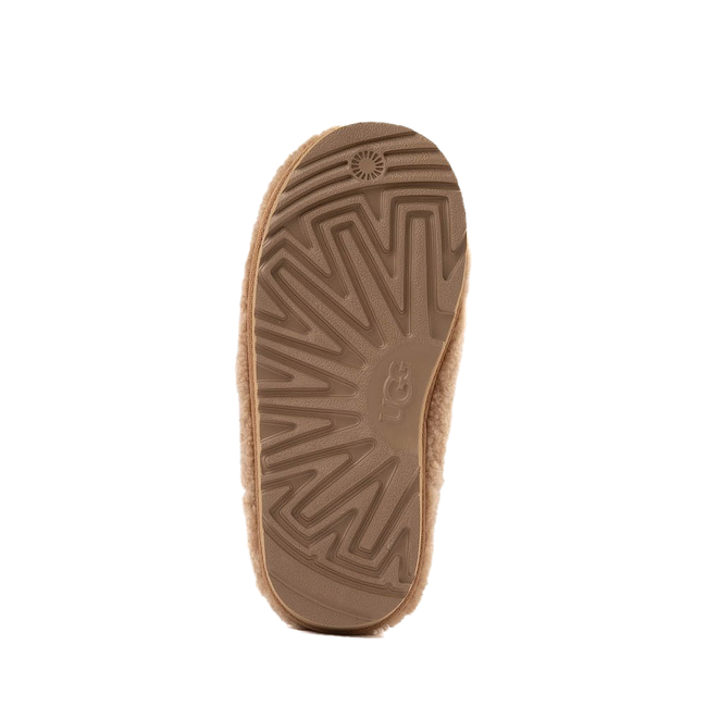 Sole of UGG Kid&#39;s Maxi Curly Tasman Slipper in Chestnut Brown