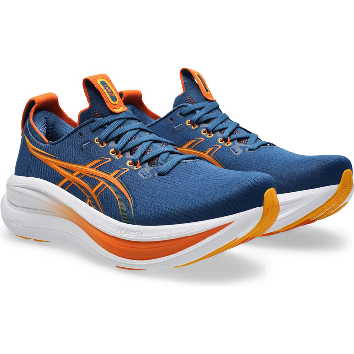 Front angle of ASICS Men&