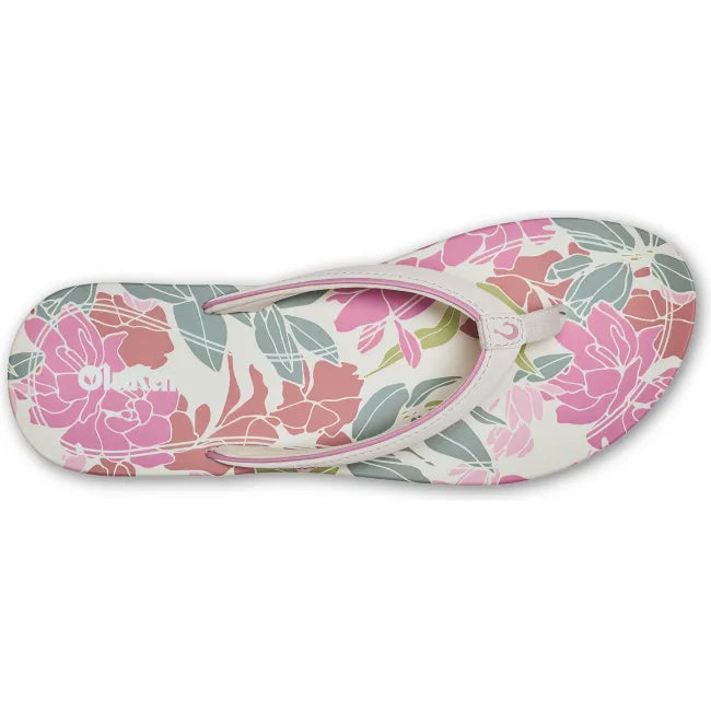 Top of Olukai Women's 'Uiki Flip Flop in White Sand Pa'i