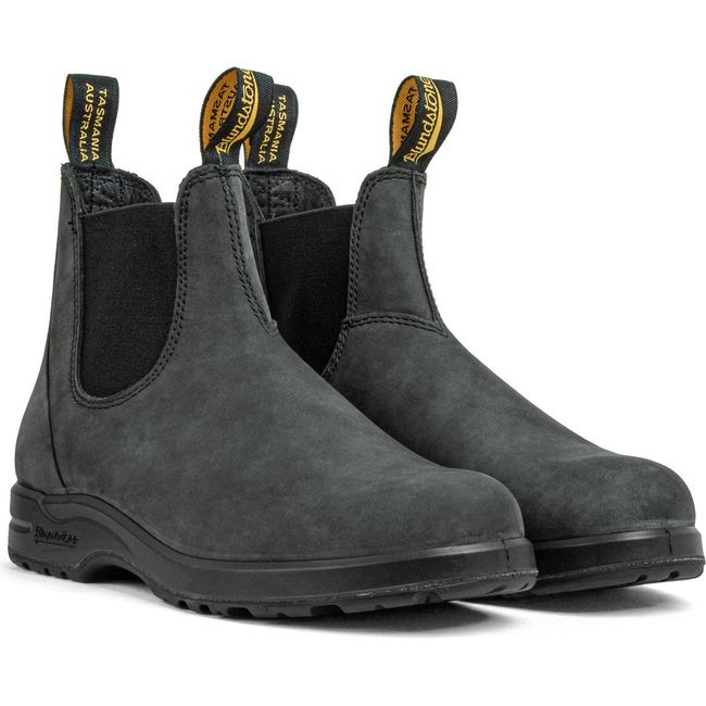 Front angled view of a pair of Unisex Blundstone 587 Chelsea Boot in Rustic Black leather