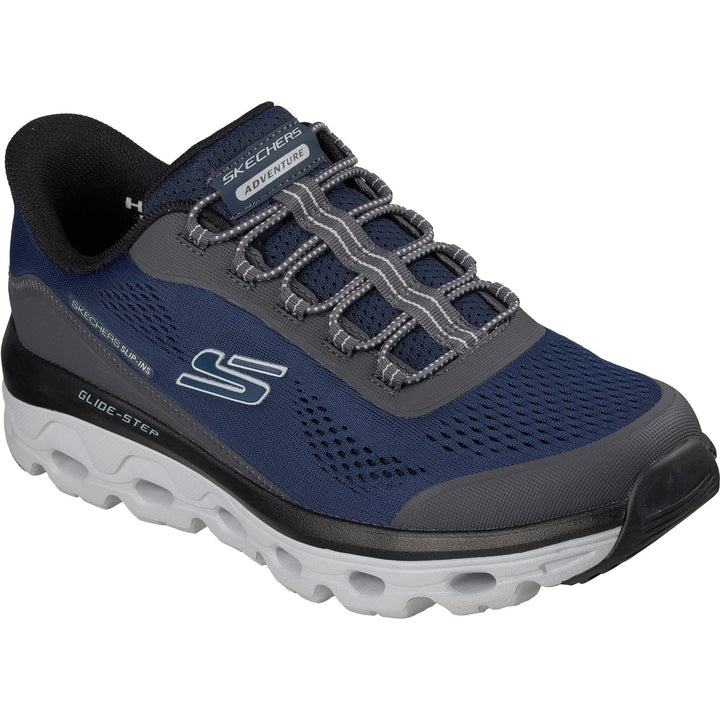 Three-quarter view of Skechers Men&