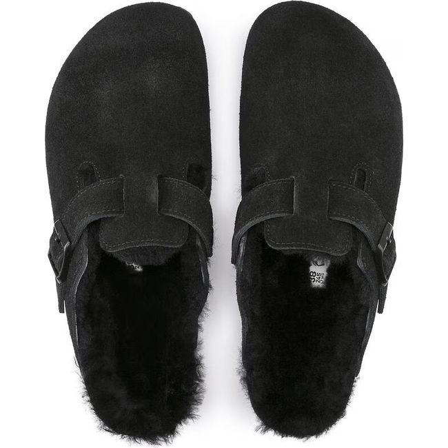 Top down view of Birkenstock Unisex Boston Shearling Clogs in black suede