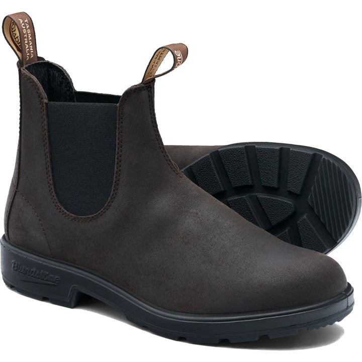 Pair of Blundstone Unisex Originals 2610 Chelsea Boots in dark brown waxed suede, showing upper and sole