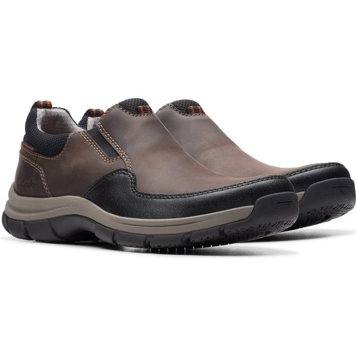 Front angled view of Men&