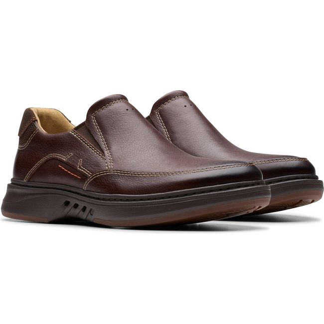 Pair of Men&#39;s Clarks Un Briley Step Slip On Shoes in Mahogany Brown Leather