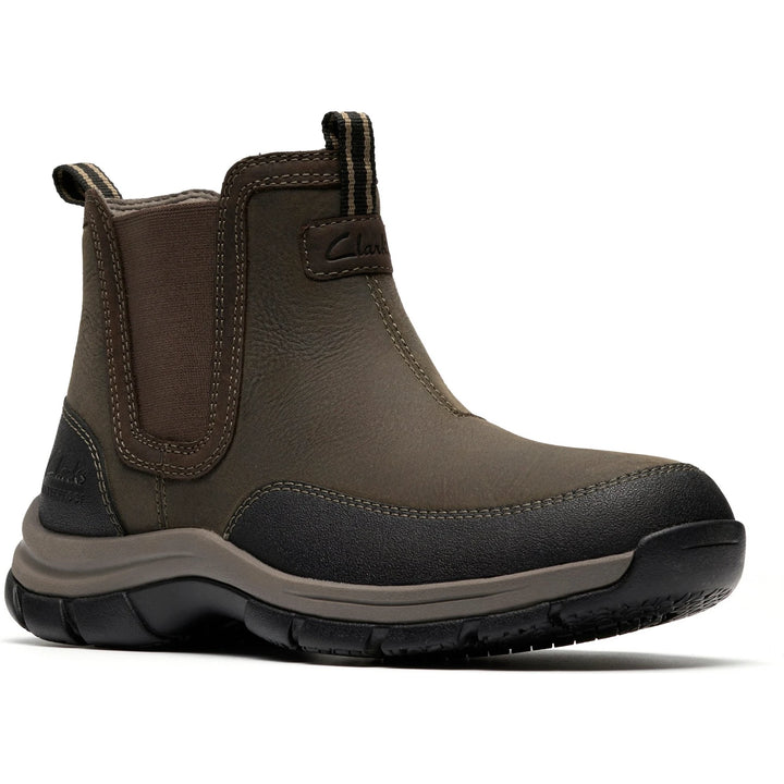 Front angled view of Men&