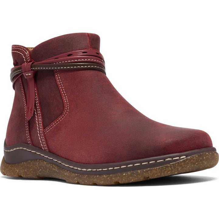 Front angled view of Women&