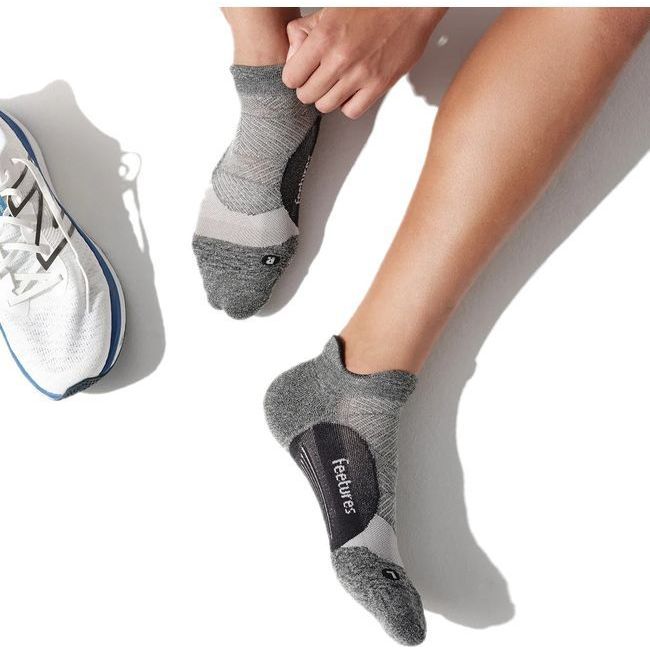 Feetures Unisex Elite Light Cushion No Show Tab Sock Gray E5030160
