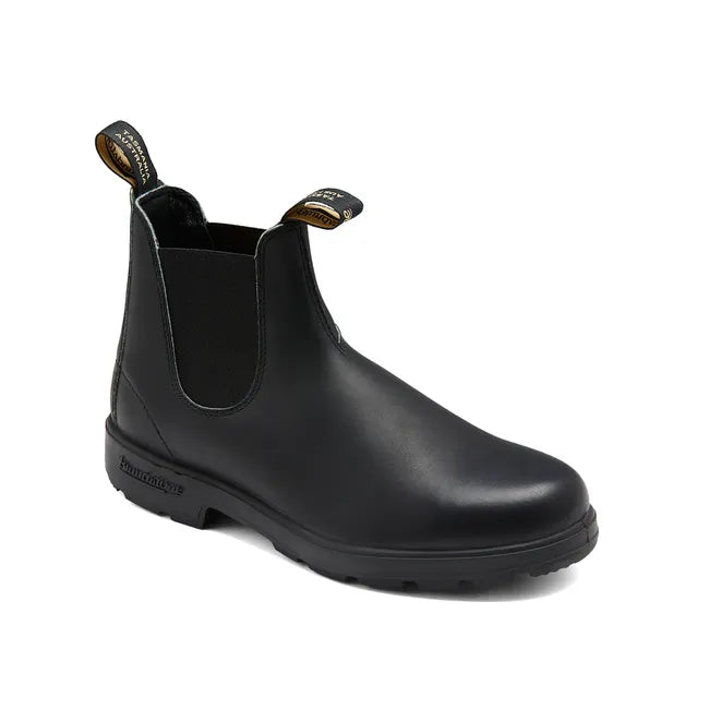 Front angled view of Unisex Blundstone Original 510 Chelsea Boot in black leather